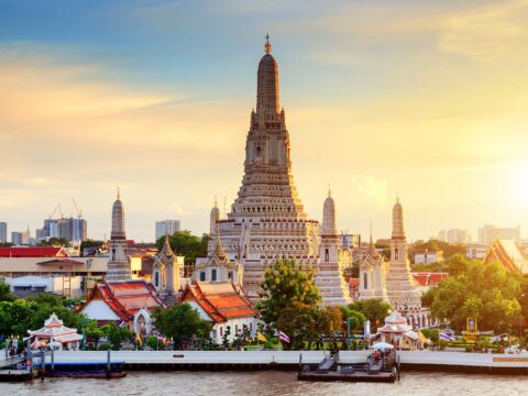 Khám phá chùa Wat Arun tại Bangkok