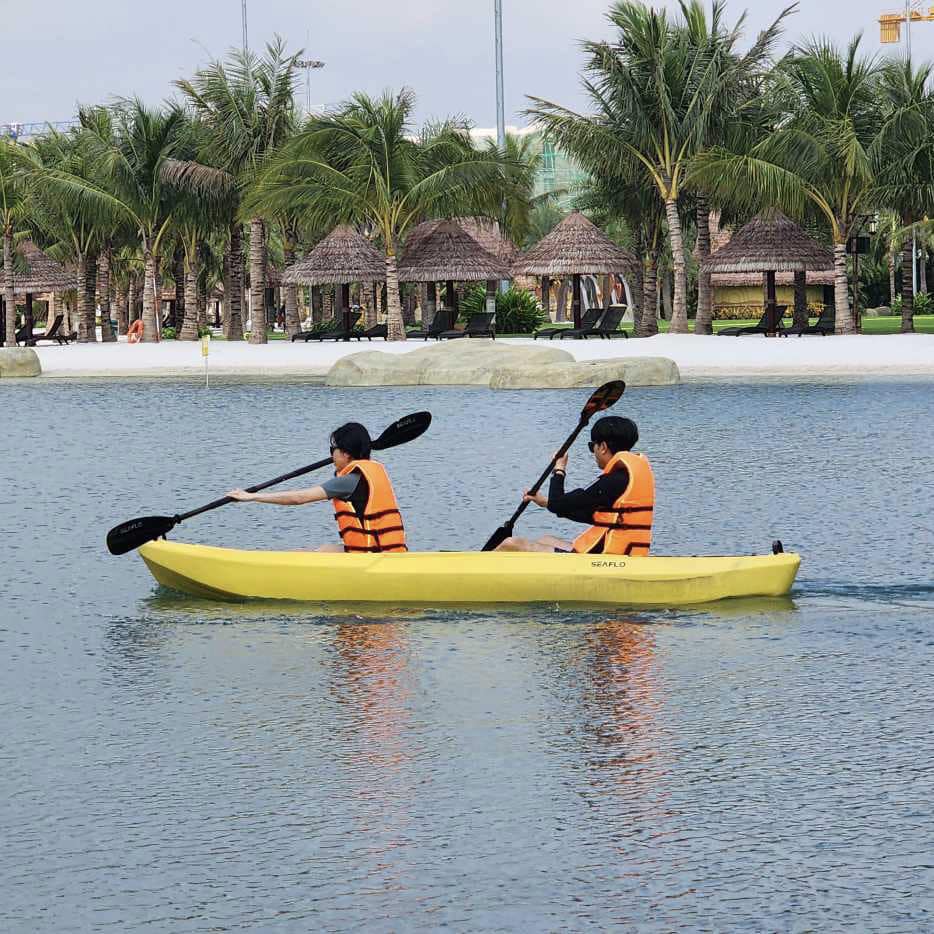 Kinh nghiệm chèo thuyền kayak tại Vinwonders Wave Park