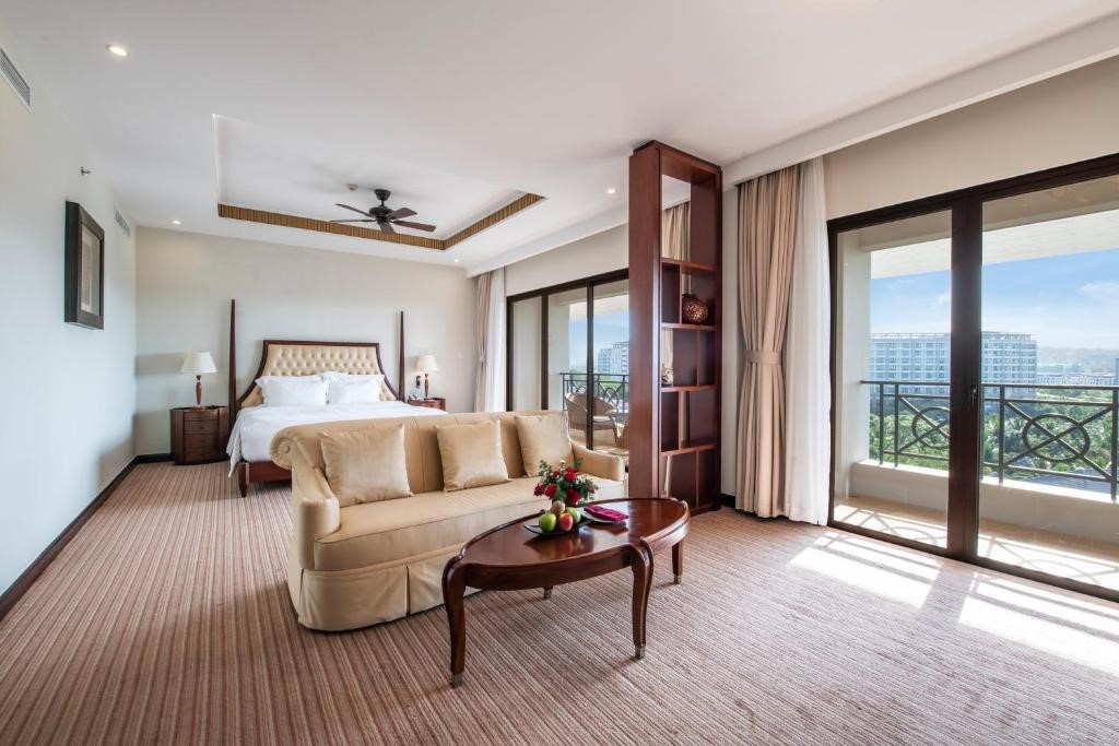 Junior Suite hướng vườn/hồ bơi 