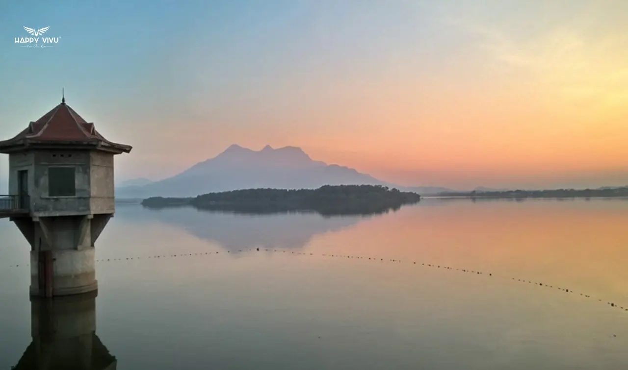 Hồ Suối Hai