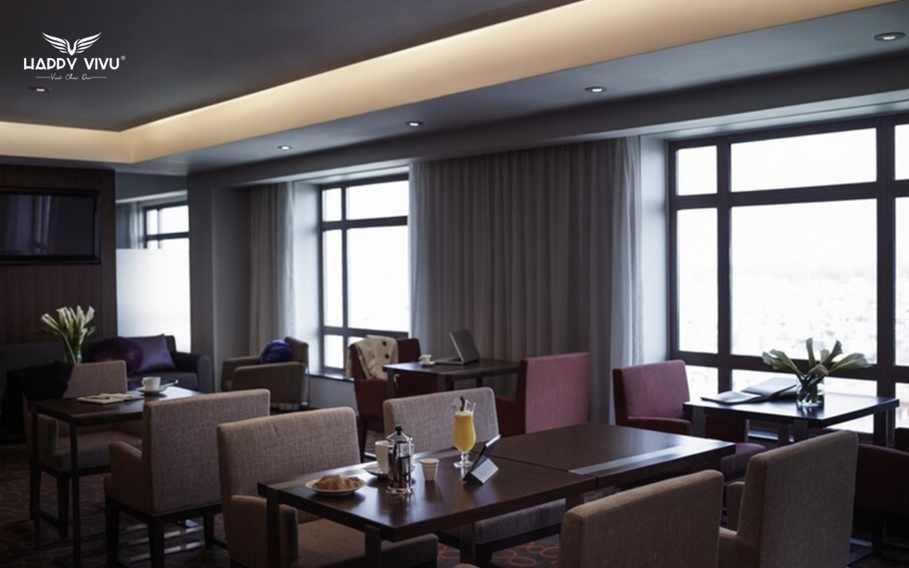 Khu vực Connectivity Lounge Pullman Hanoi